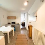 Punta Del Forno Tirabora Short Rent