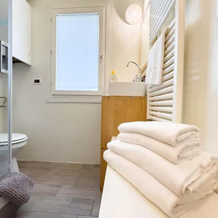 Punta Del Forno Tirabora Short Rent شقة *