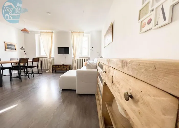 Punta Del Forno Tirabora Short Rent *