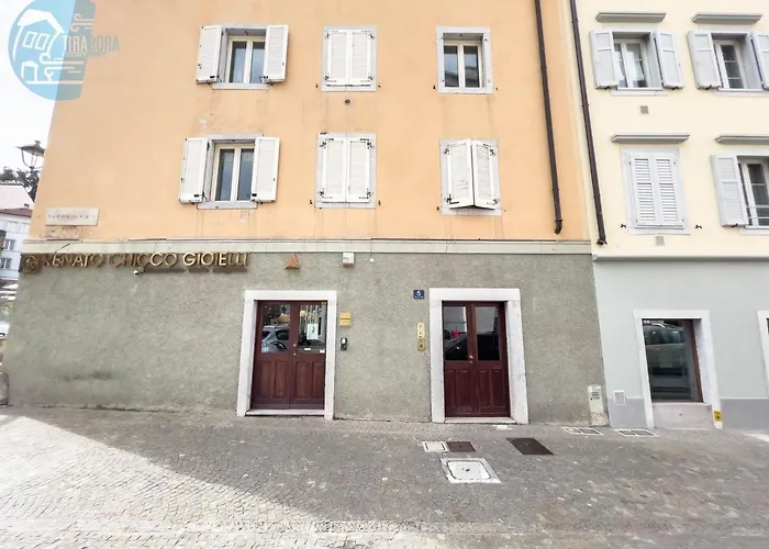 Punta Del Forno Tirabora Short Rent *