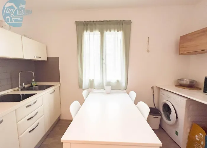 Punta Del Forno Tirabora Short Rent Trieste